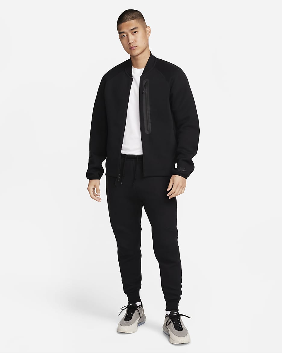 Nike tech fleece slim fit joggers black sale